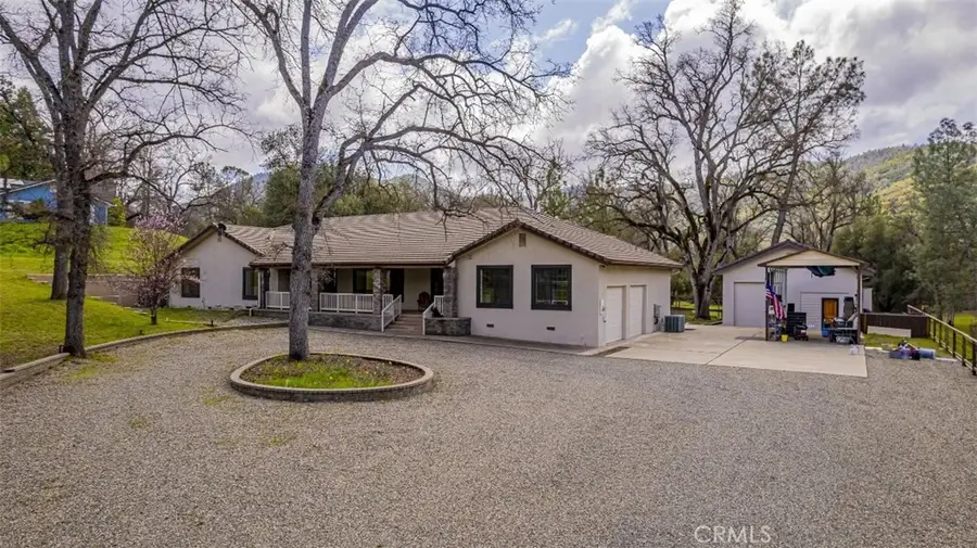 45344 S Oakview Drive, Oakhurst, CA 93644 - Image #2