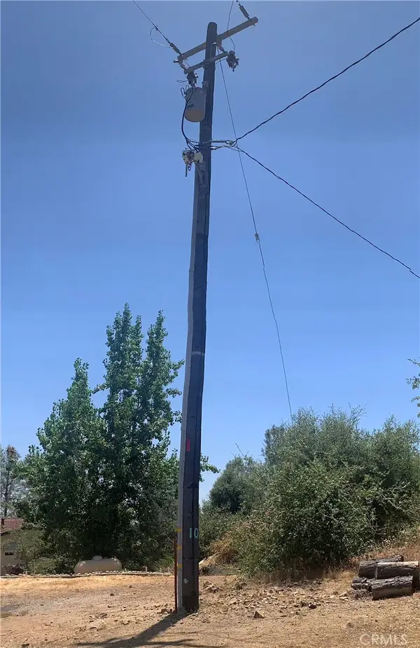 17 Pine Tree, North Fork, CA 93643