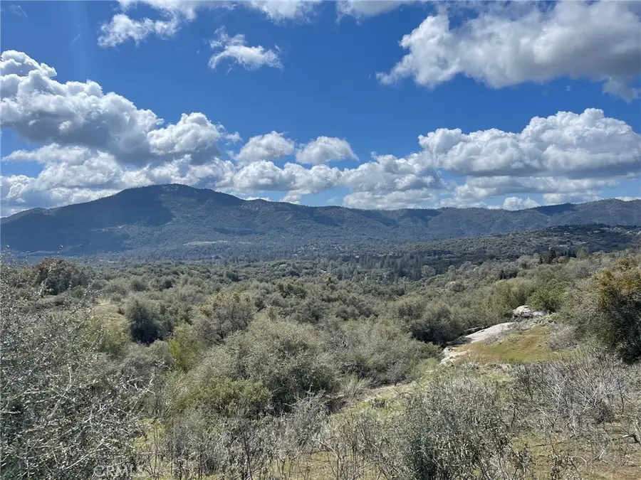 35 Miami Highlands, Oakhurst, CA 93644 - #2