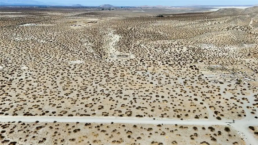 18 Skyranch Road, Adelanto, CA 92301 - Image #3