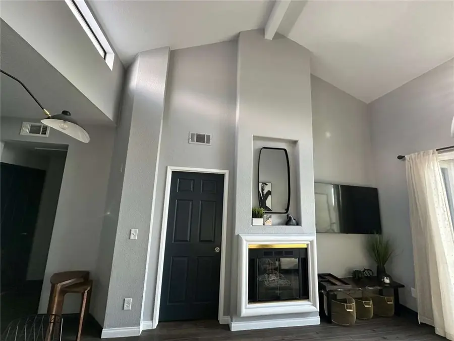 555 Maine Avenue #425, Long Beach, CA 90802 - Image #2