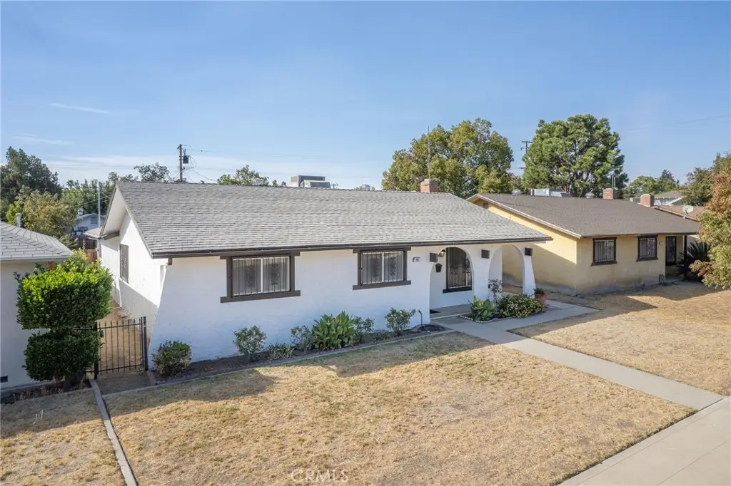 981 N Thorne Avenue, Fresno, CA 93728 - #1