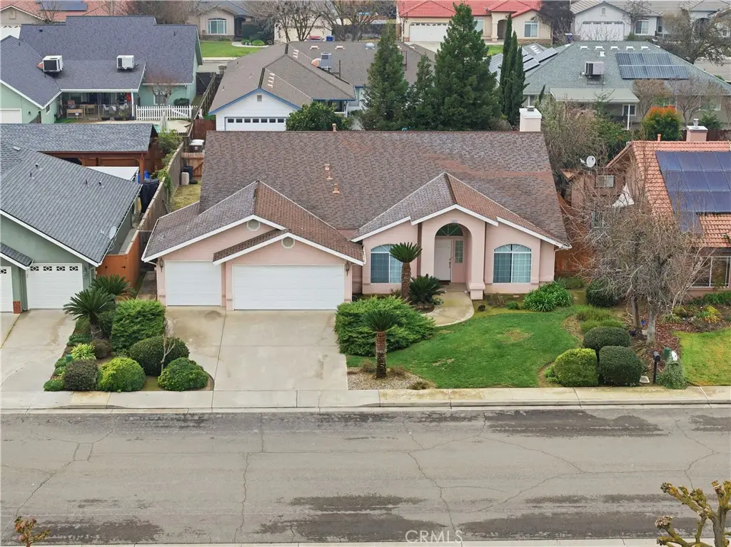 2637 Sandell, Kingsburg, CA 93631 - #1