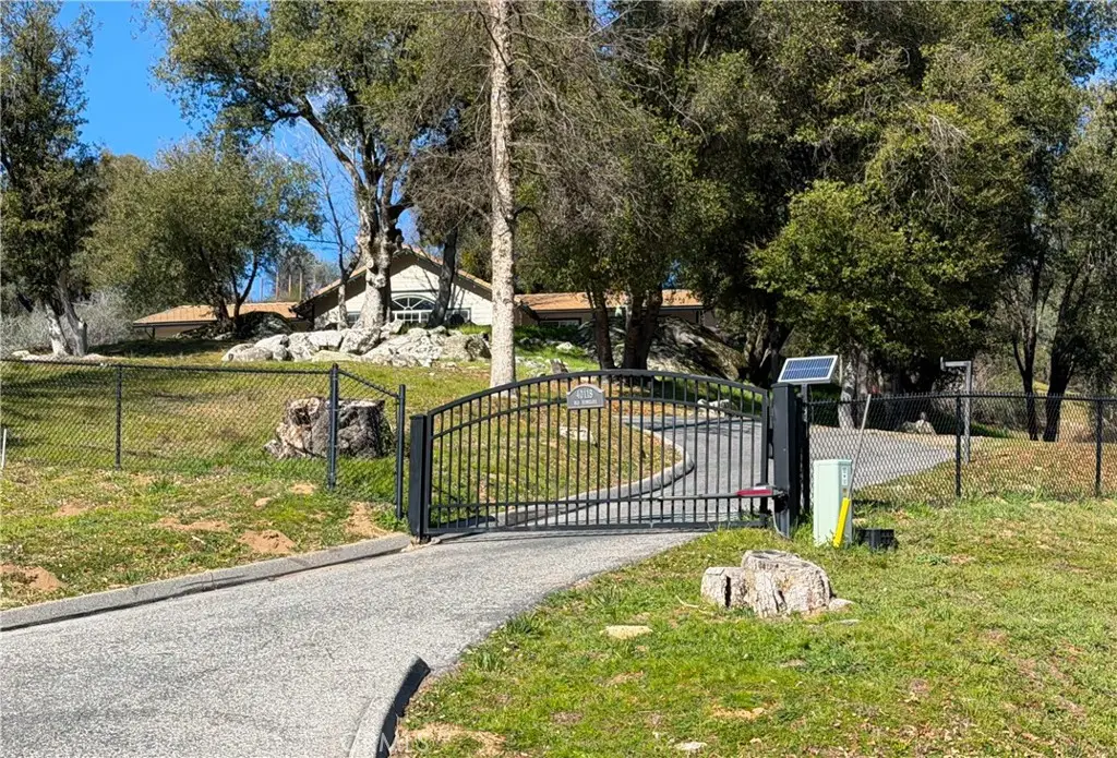 40118 Old Stonegate Court, Oakhurst, CA 93644 - #1