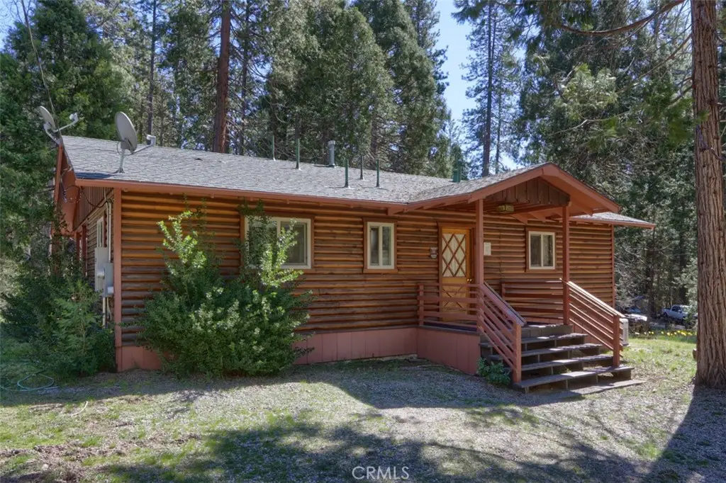 2580 River, Wawona, CA 95389 - #1
