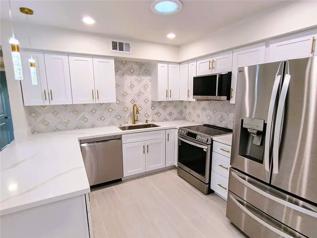 3028 Sunflower Circle E, Palm Springs, CA 92262 - #1