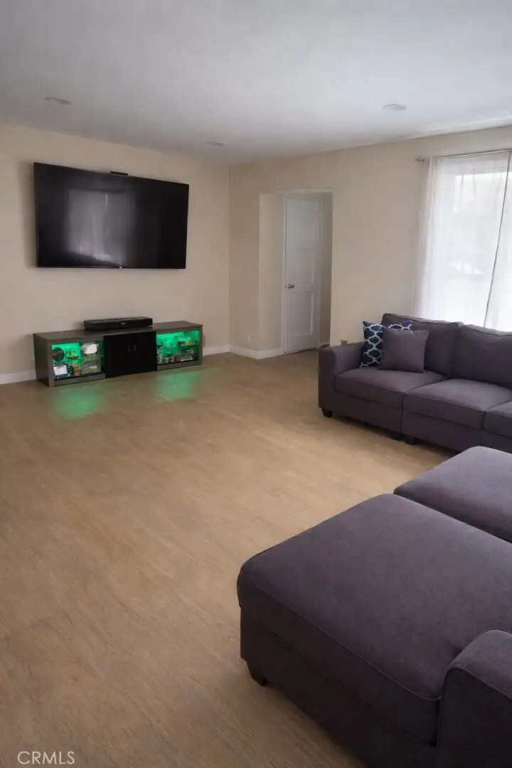 819 E 85th Street, Los Angeles, CA 90001 - #2