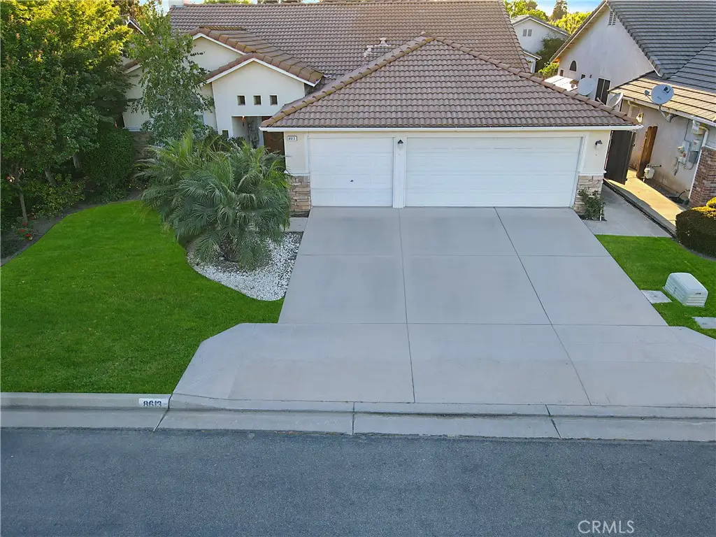 8613 N Whitney, Fresno, CA 93720 - #1