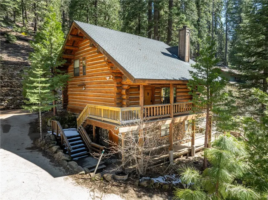 7426 Henness Ridge Road, Yosemite West, CA 95389 - #2