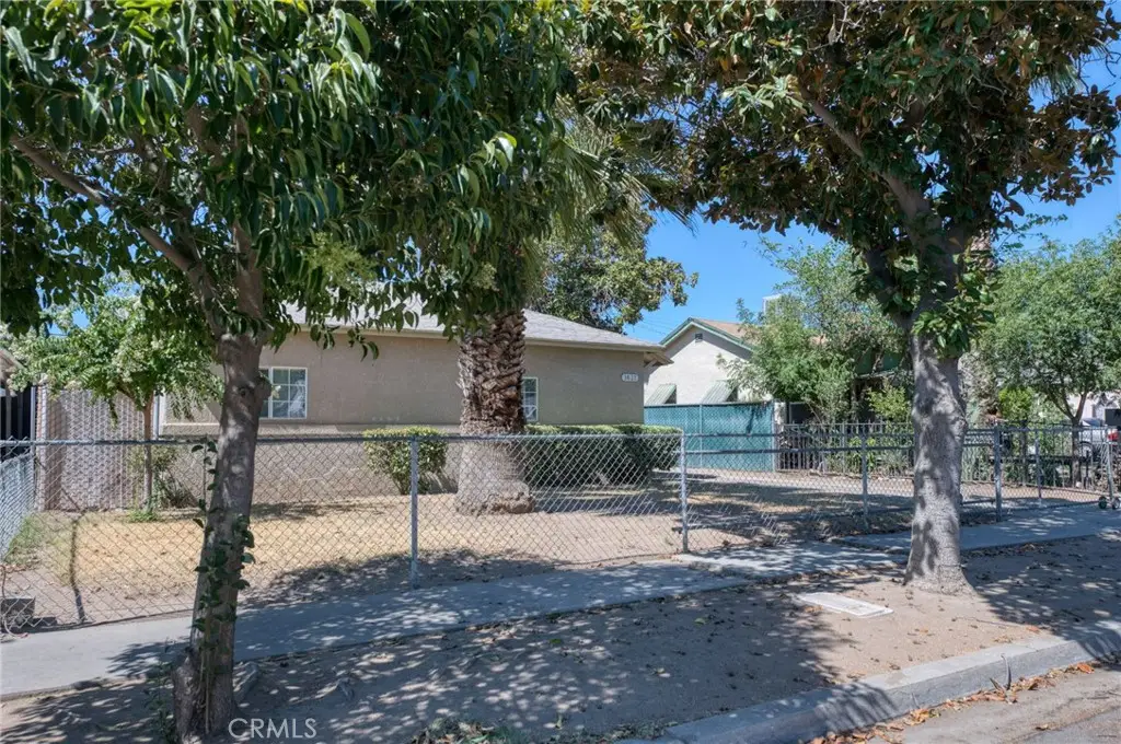 3827 E Hamilton, Fresno, CA 93702 - #1