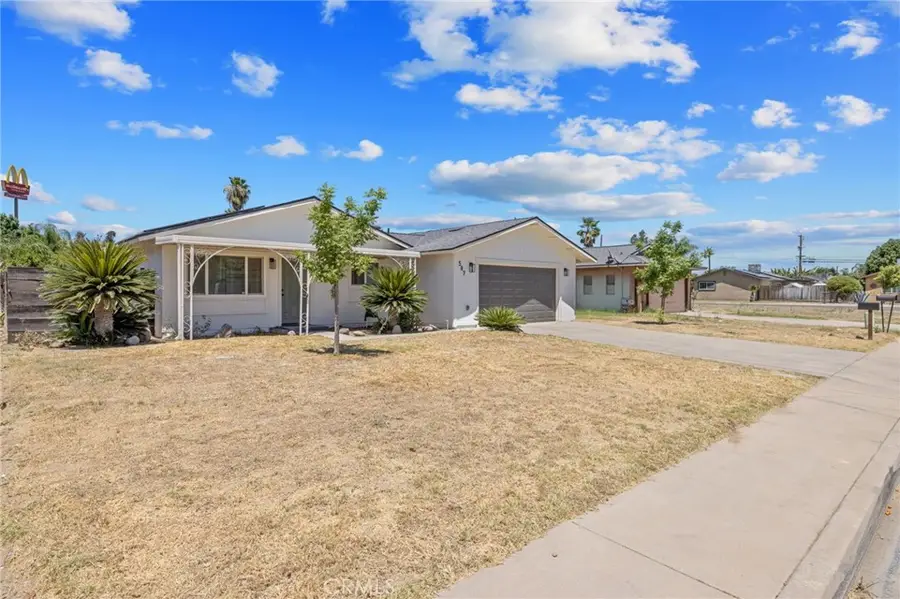 587 Sunset Street, Kingsburg, CA 93631 - #3
