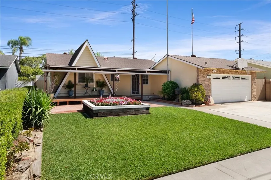 1917 W Flora St, Santa Ana, CA 92704 - #2