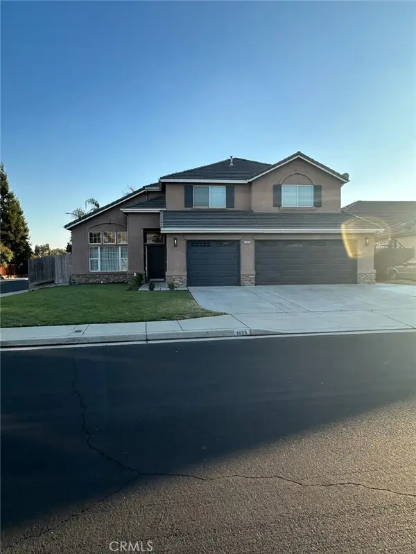 1856 Decatur, Clovis, CA 93611