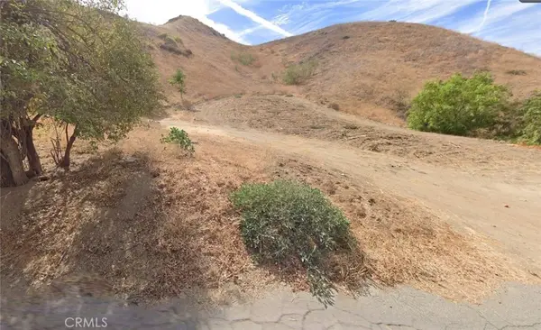 28939 Paradise Road, Val Verde, CA 91384