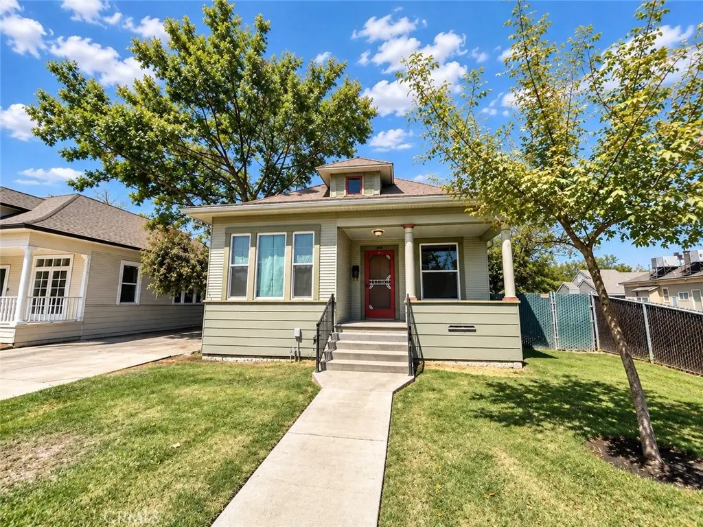 110 W Myrtle Street, Hanford, CA 93230 - #1