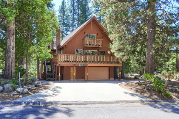 7296 Yosemite Park, Wawona, CA 95389