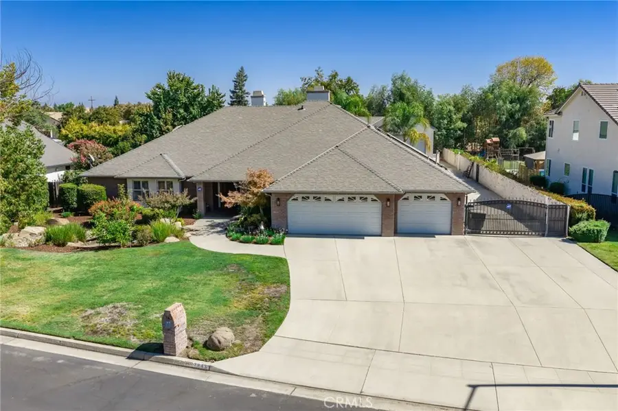 2843 Carolina Avenue, Clovis, CA 93611 - #2