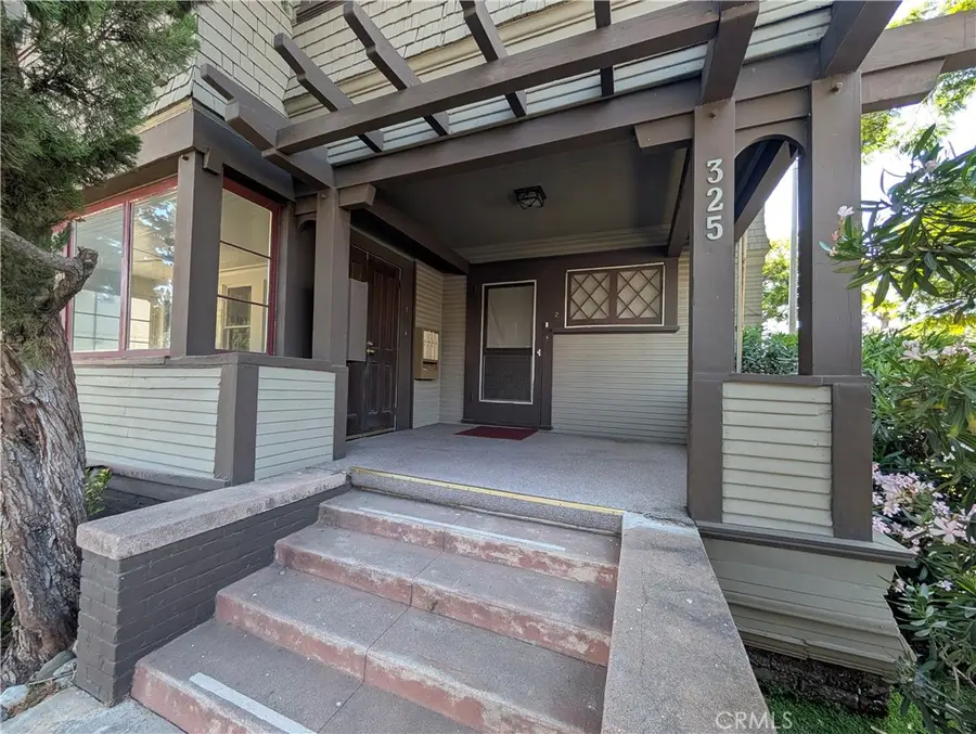 325 S Los Robles Avenue, Pasadena, CA 91101 - #2