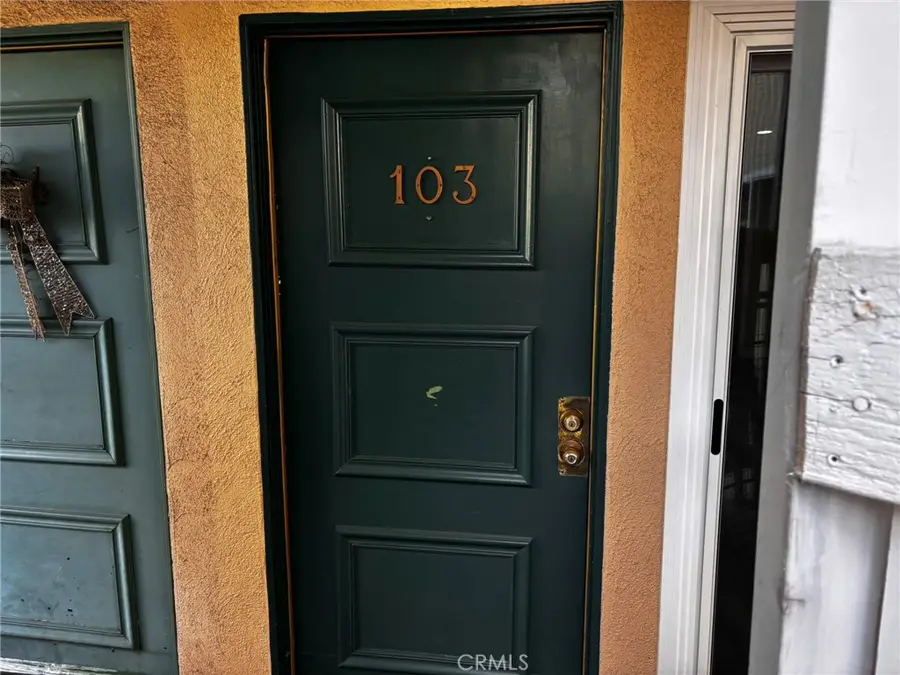 121 Sinclair Avenue #103, Glendale, CA 91206 - Image #2