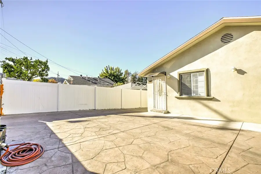 10531 Greenburn Avenue, Sunland, CA 91040 - Image #3