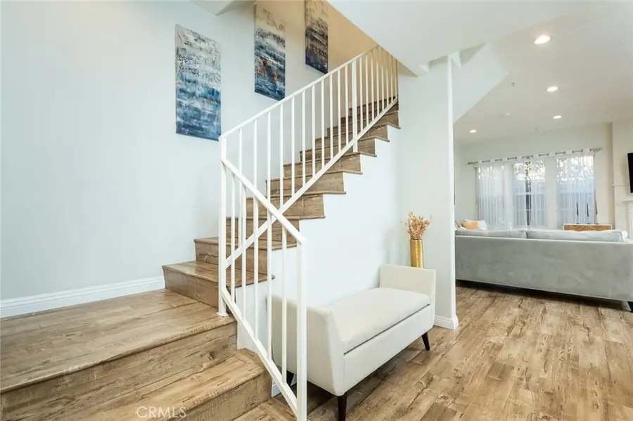 3960 Pennsylvania Avenue #107, La Crescenta, CA 91214 - Image #3