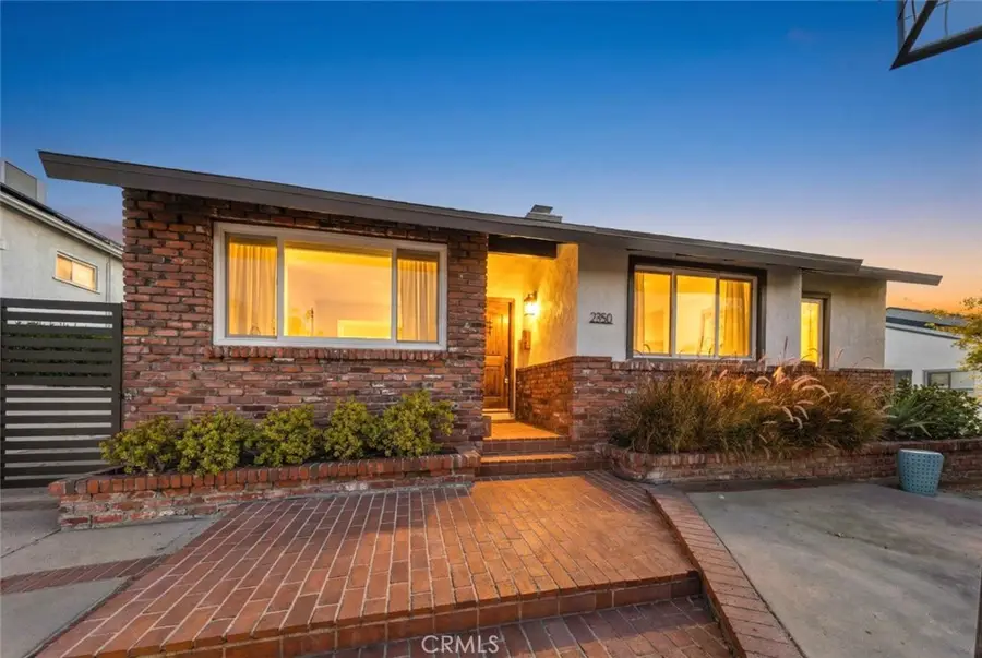 2950 N Lincoln Street, Burbank, CA 91504 - Image #2