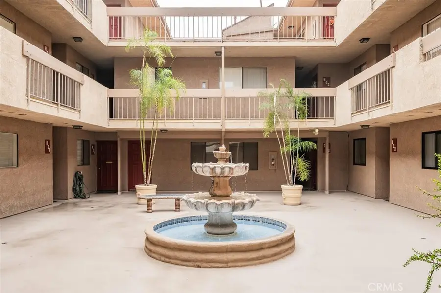 250 W Fairview Avenue #301, Glendale, CA 91202 - Image #3