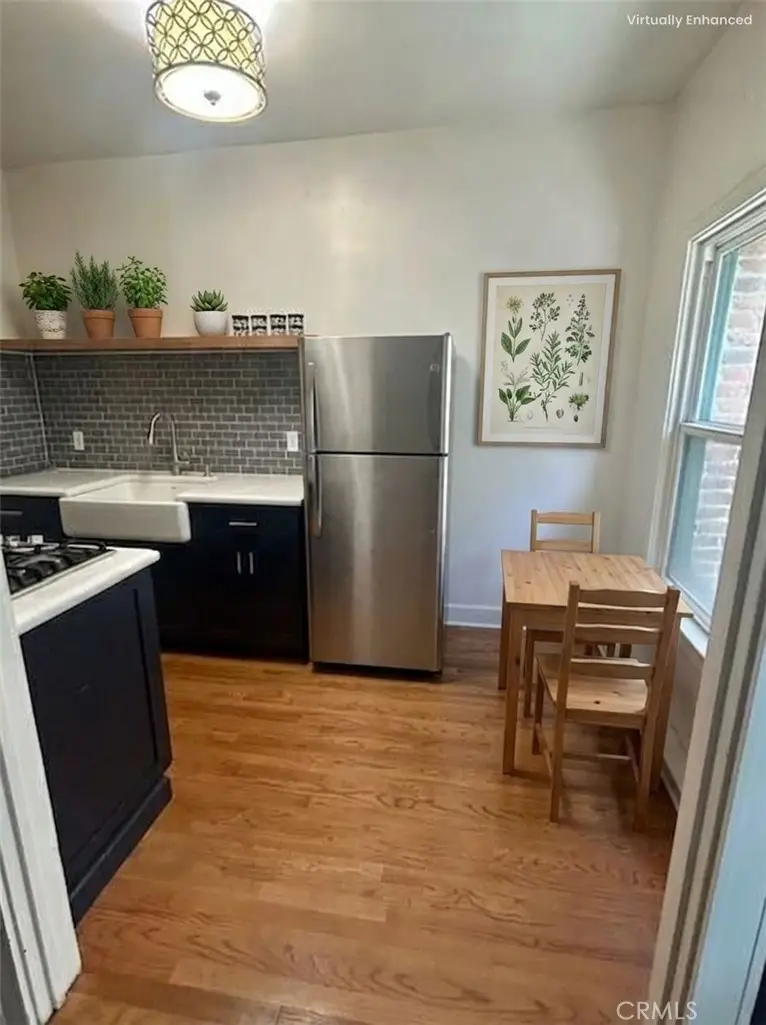 2121 James M Wood Boulevard #205, Los Angeles, CA 90006 - Image #3