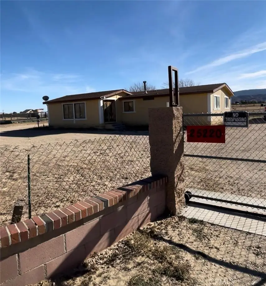 25220 W Avenue B8, Lancaster, CA 93536 - Image #2