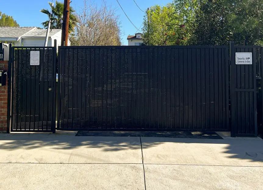 6648 Gaviota Avenue, Lake Balboa, CA 91406 - Image #2