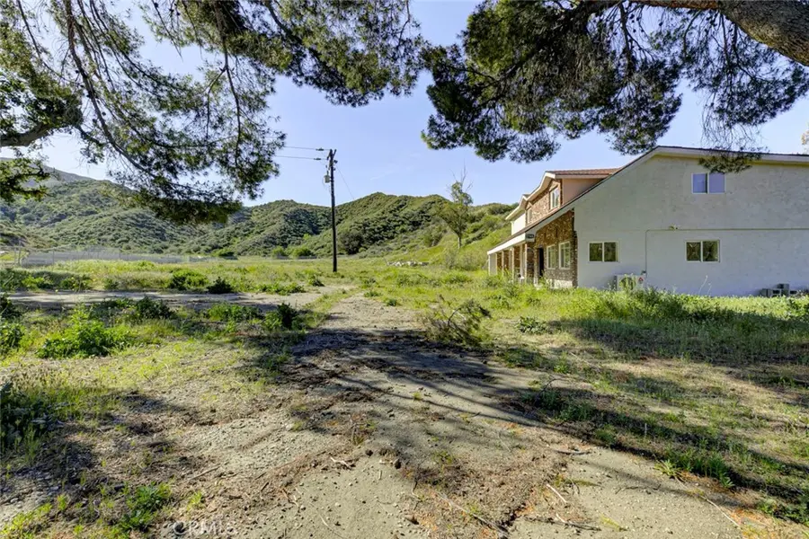 27506 Oak Spring Canyon Road, Canyon Country, CA 91387 - #3