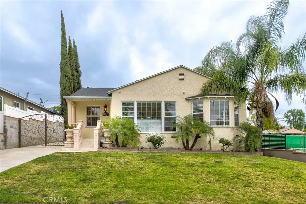 2640 N Keystone Street, Burbank, CA 91504 - #1