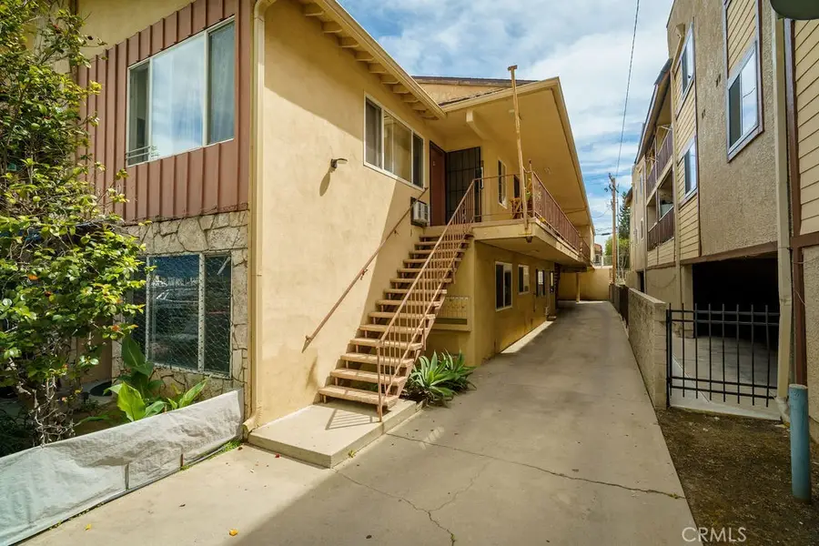 300 E Garfield Avenue, Glendale, CA 91205 - #3