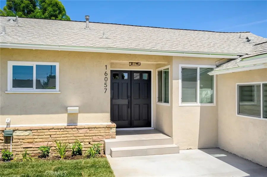 16057 Knapp, North Hills, CA 91343 - #3