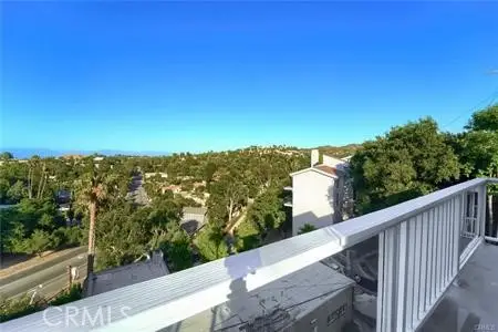 21651 Yucatan Avenue, Woodland Hills, CA 91364