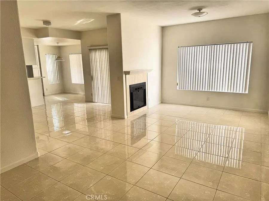 18319 Hart Street #3, Reseda, CA 91335 - #2