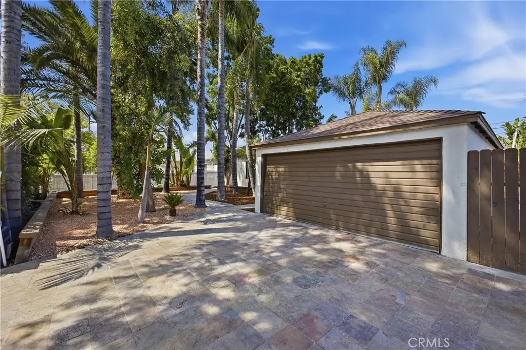 6845 Aura Avenue, Reseda, CA 91335 - #1