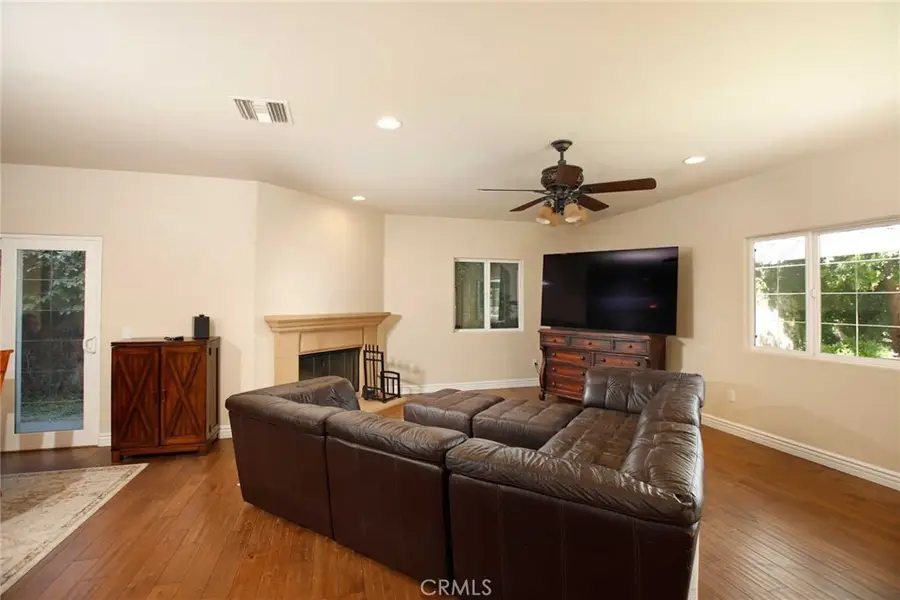 1595 E Avenida De Las Flores, Thousand Oaks, CA 91362 - #3
