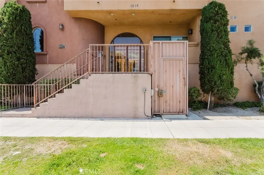 1515 Grismer Avenue #302, Burbank, CA 91504 - #3