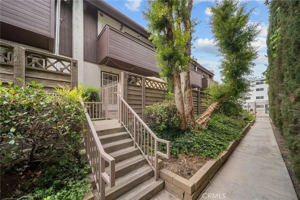 7130 Glade Avenue #J, Canoga Park, CA 91303 - #1