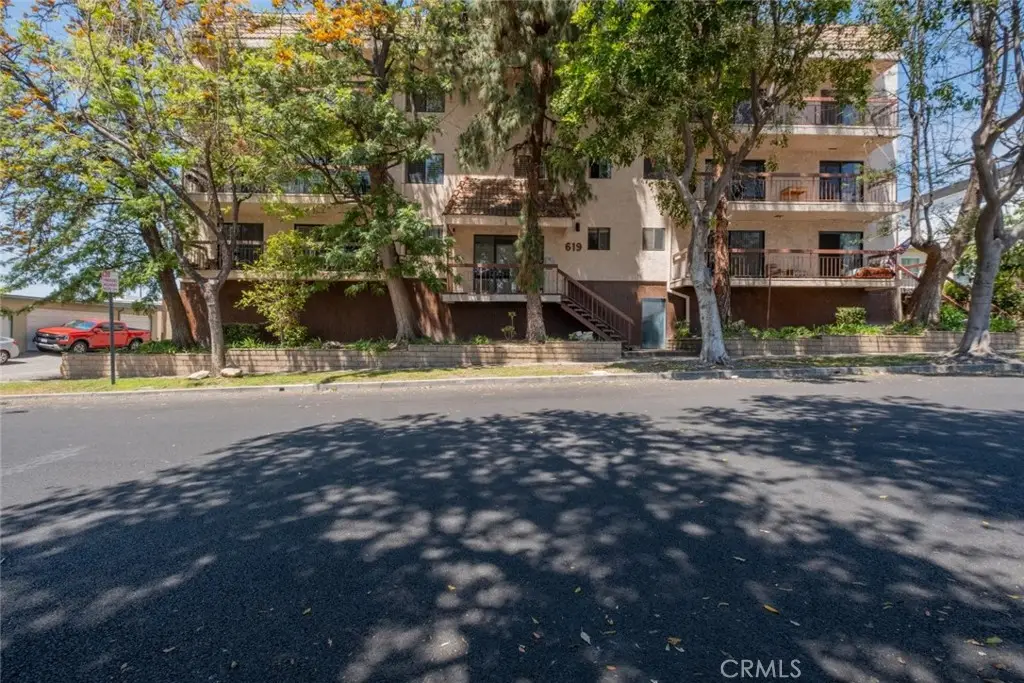 619 E Elmwood Avenue #Q, Burbank, CA 91501 - #1