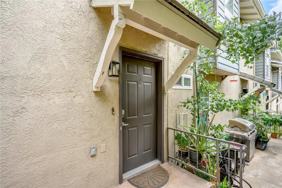 2359 Mira Vista Avenue #F, Montrose, CA 91020 - #2