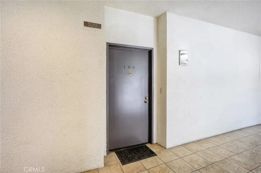 1305 N Columbus Avenue #109, Glendale, CA 91202 - #3