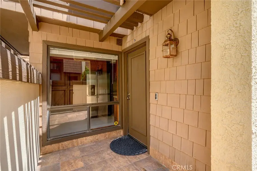 1349 N Columbus #21, Glendale, CA 91202 - #2