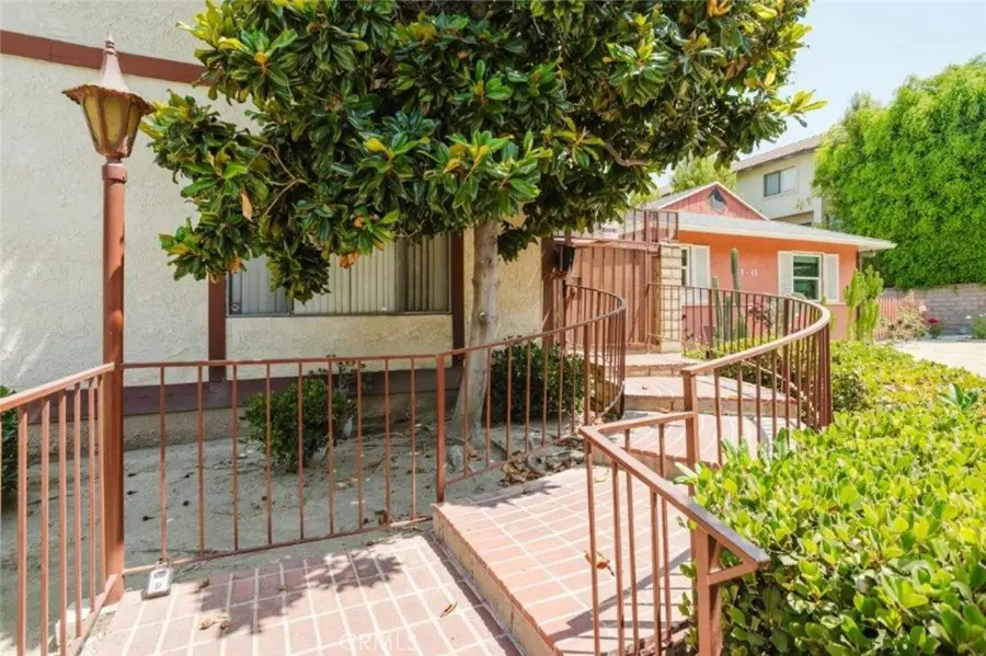 251 W Dryden Street #5, Glendale, CA 91202 - #3