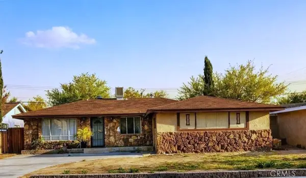 1017 W Avenue H8, Lancaster, CA 93534