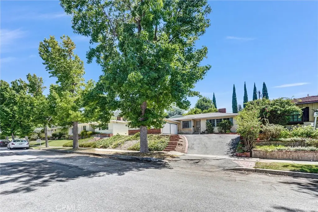 9818 Creemore Drive, Tujunga, CA 91042 - #1