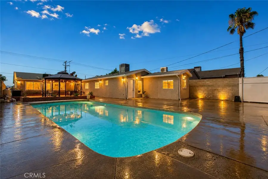 11943 Strathern Street, North Hollywood, CA 91605 - #2
