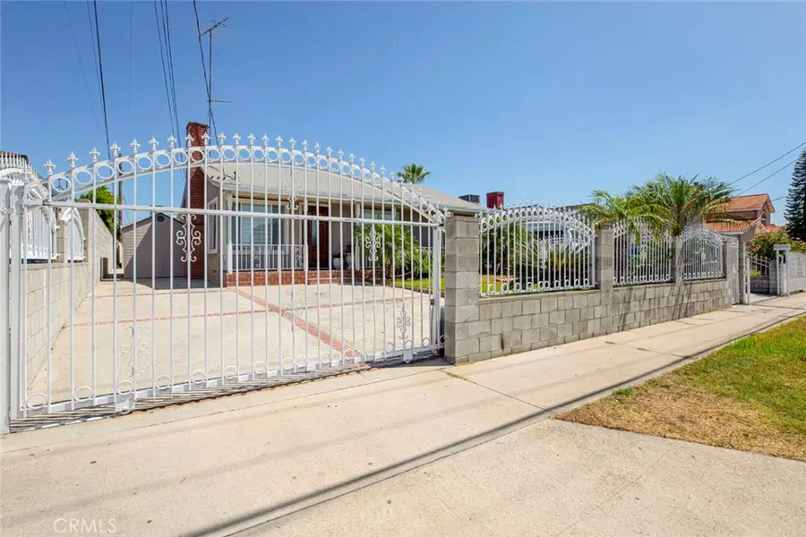 11943 Strathern Street, North Hollywood, CA 91605 - #3