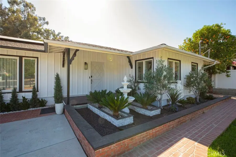 10431 Johanna Street, Shadow Hills, CA 91040 - #2